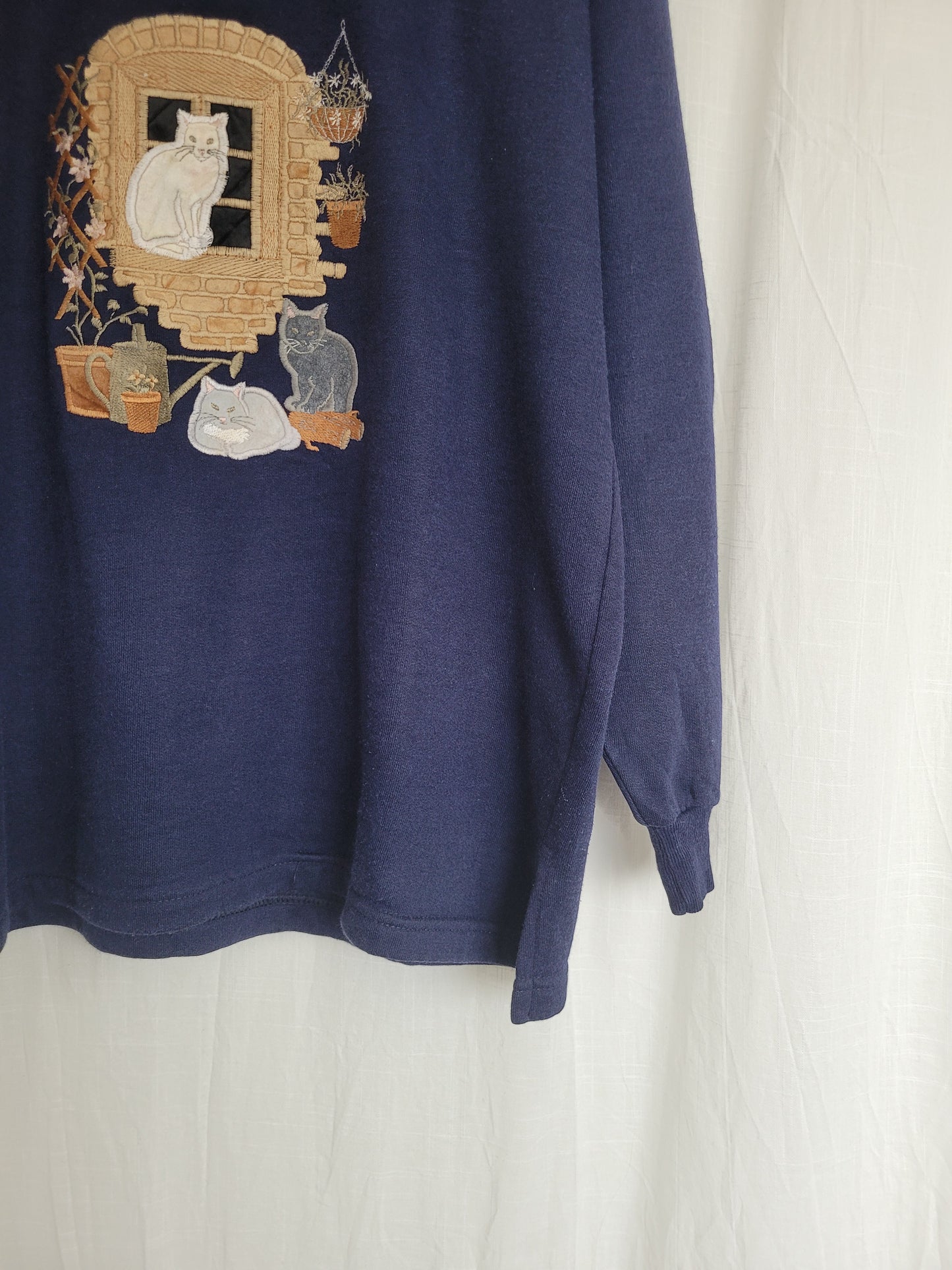 🪟 Window Cat Tales - vintage crewneck sweater with embroidered cats (Perfectly Imperfect) - size S/M (oversized)