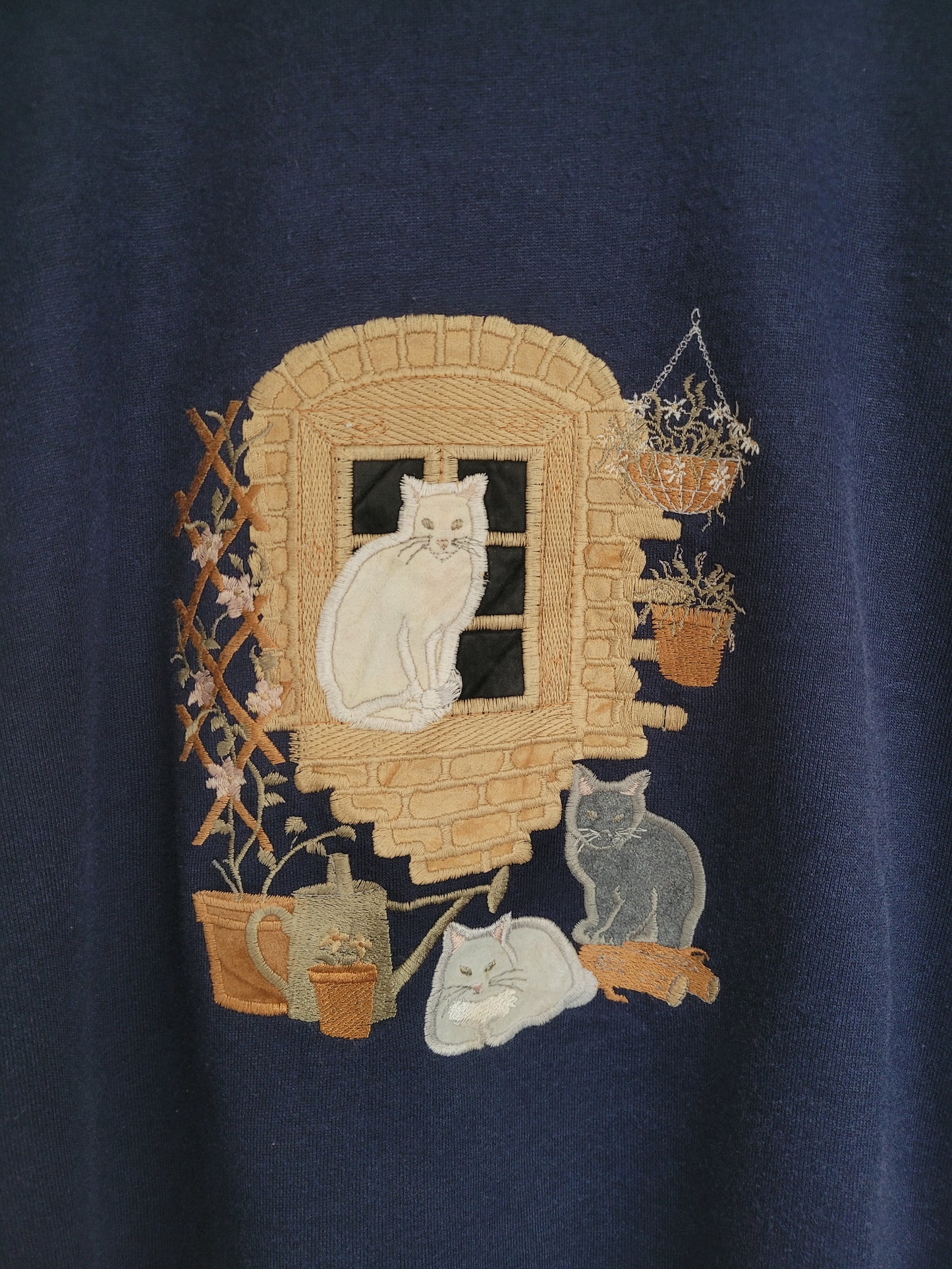 🪟 Window Cat Tales - vintage crewneck sweater with embroidered cats (Perfectly Imperfect) - size S/M (oversized)