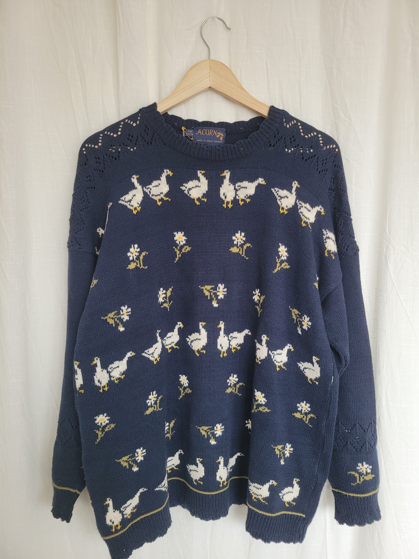 🪿 Meadow at Dusk - vintage knitted sweater with geese and flower patterns - size L/XL