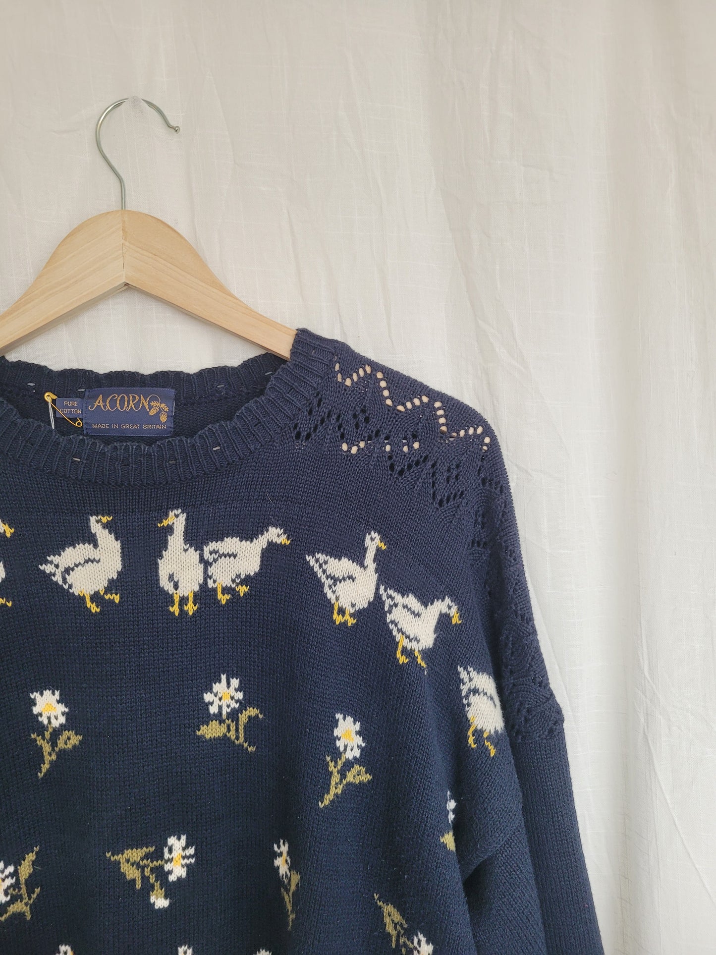 🪿 Meadow at Dusk - vintage knitted sweater with geese and flower patterns - size L/XL