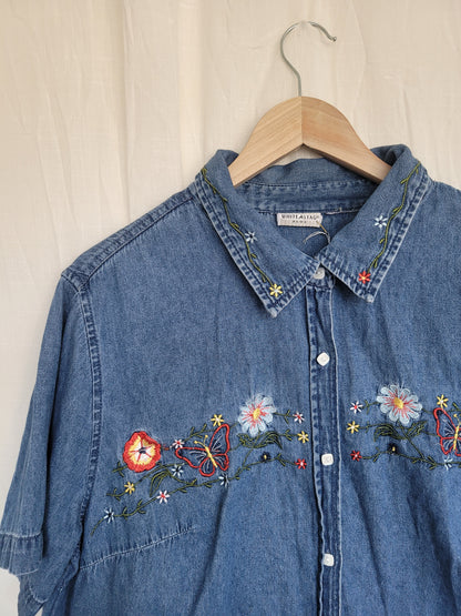 🌸 Butterfly Bloom - vintage cropped denim shirt with embroidered details - size L/XL