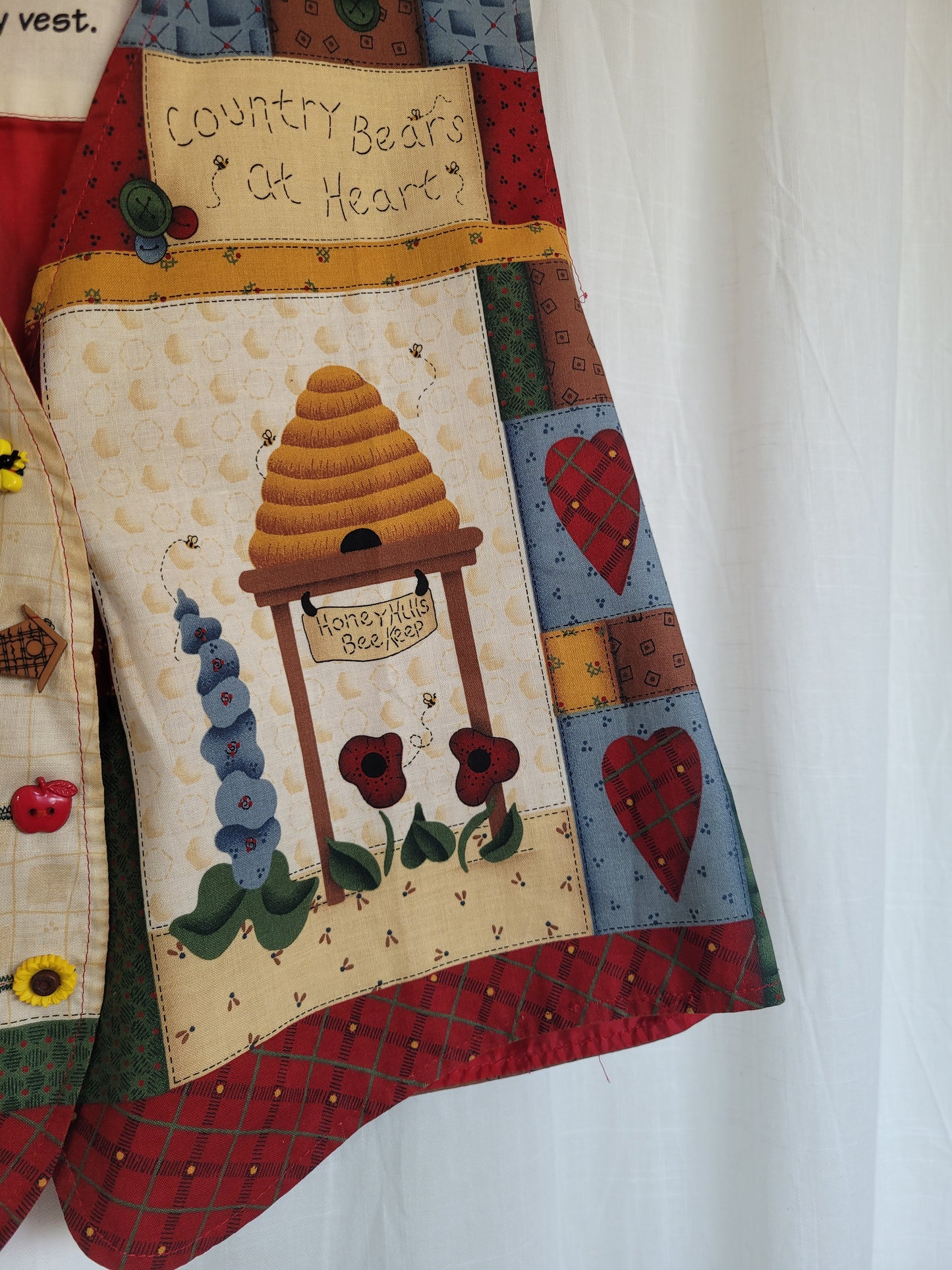 🌼 Sweet as Honey - vintage vest with bears and bees - size M