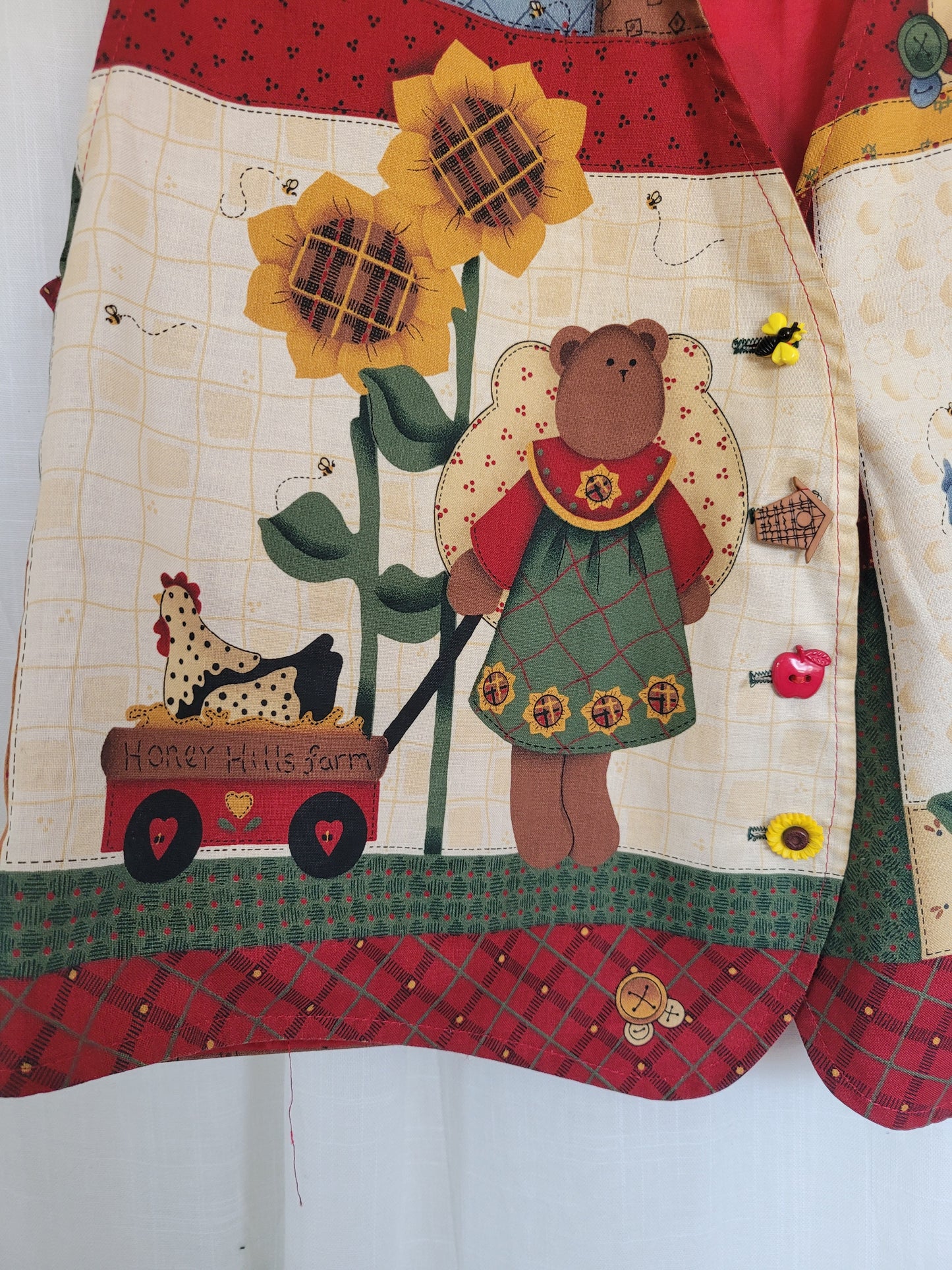 🌼 Sweet as Honey - vintage vest with bears and bees - size M