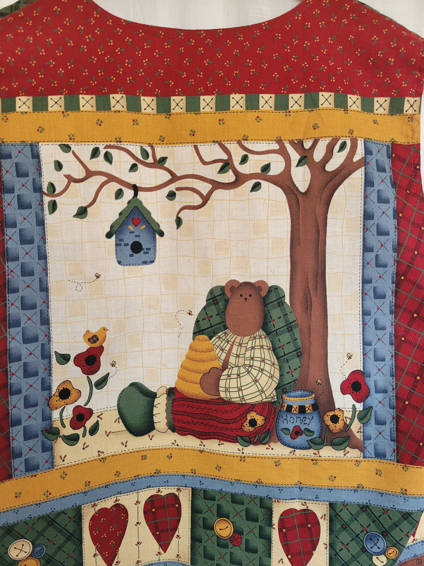 🌼 Sweet as Honey - vintage vest with bears and bees - size M