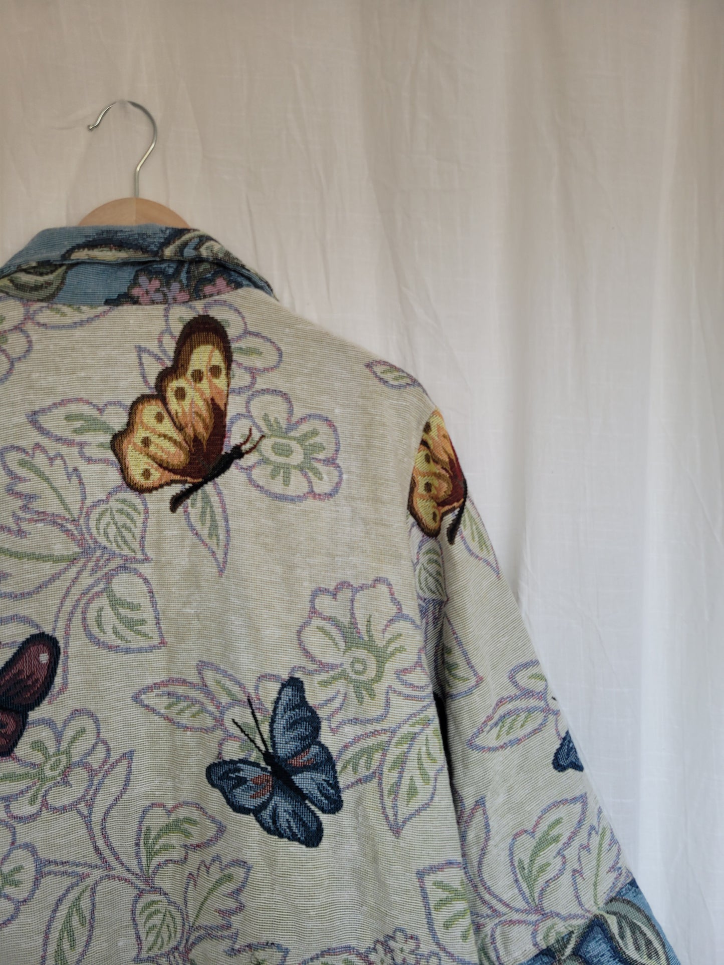 💙 Garden in Motion - vintage tapestry butterfly jacket - size L/XL