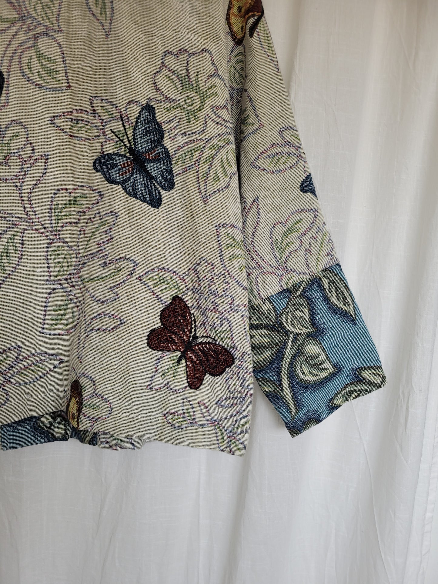 💙 Garden in Motion - vintage tapestry butterfly jacket - size L/XL