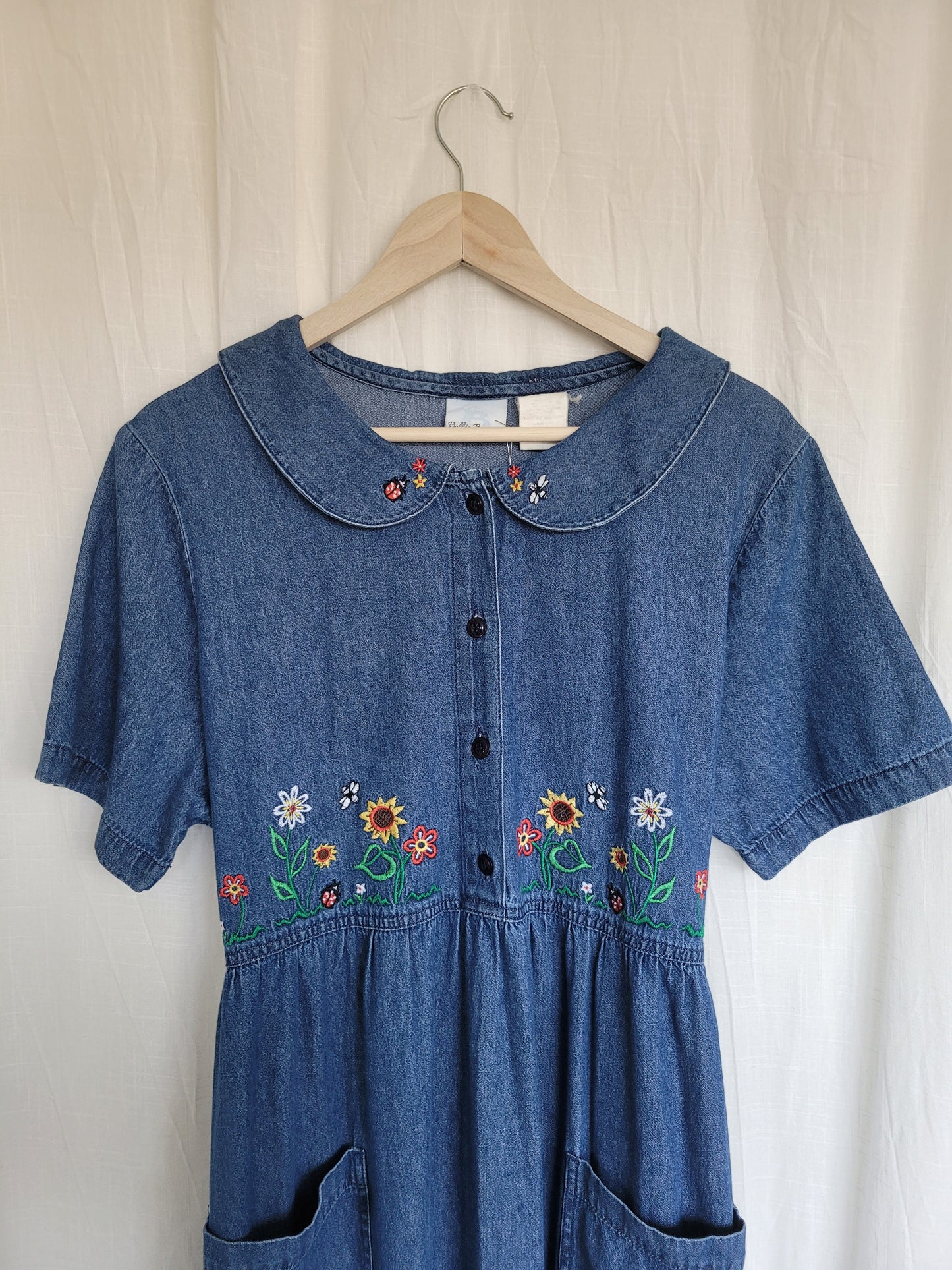 ✨ Sunny Meadow - vintage denim dress with embroidered details - size L
