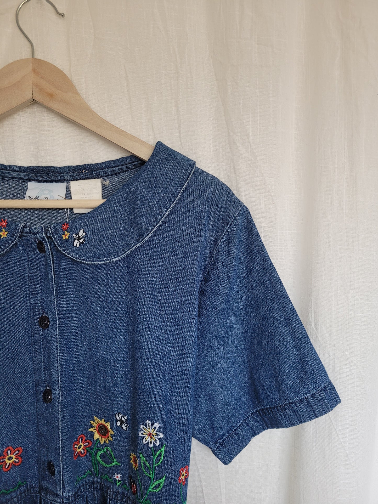 ✨ Sunny Meadow - vintage denim dress with embroidered details - size L