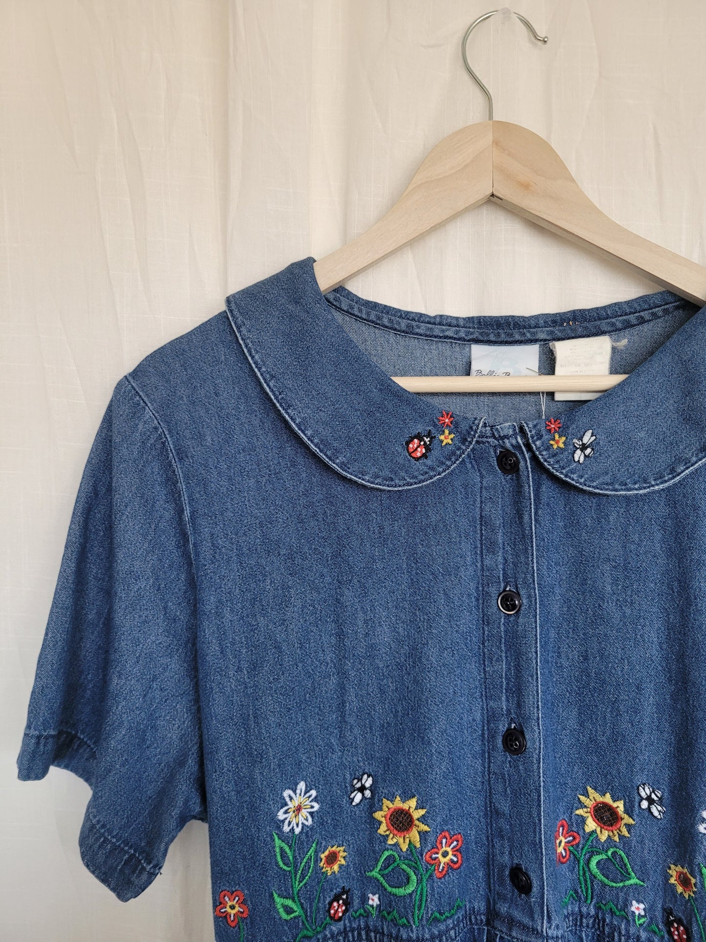 ✨ Sunny Meadow - vintage denim dress with embroidered details - size L