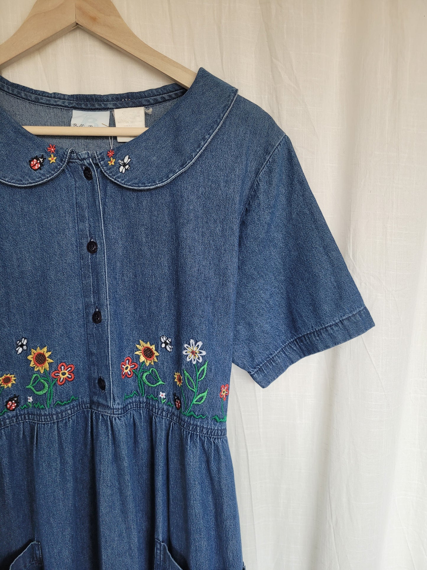 ✨ Sunny Meadow - vintage denim dress with embroidered details - size L