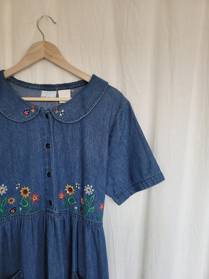 ✨ Sunny Meadow - vintage denim dress with embroidered details - size L