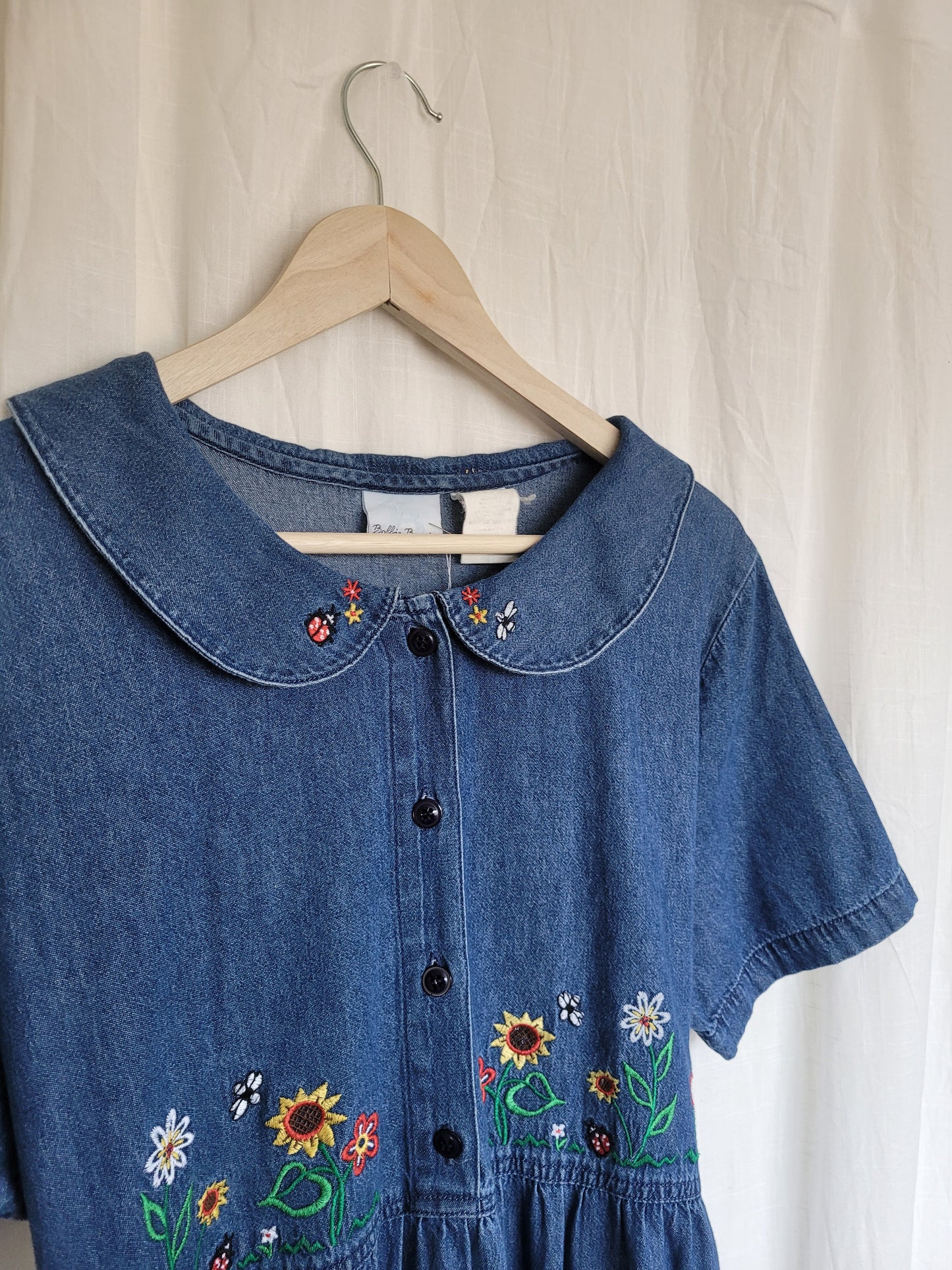 ✨ Sunny Meadow - vintage denim dress with embroidered details - size L