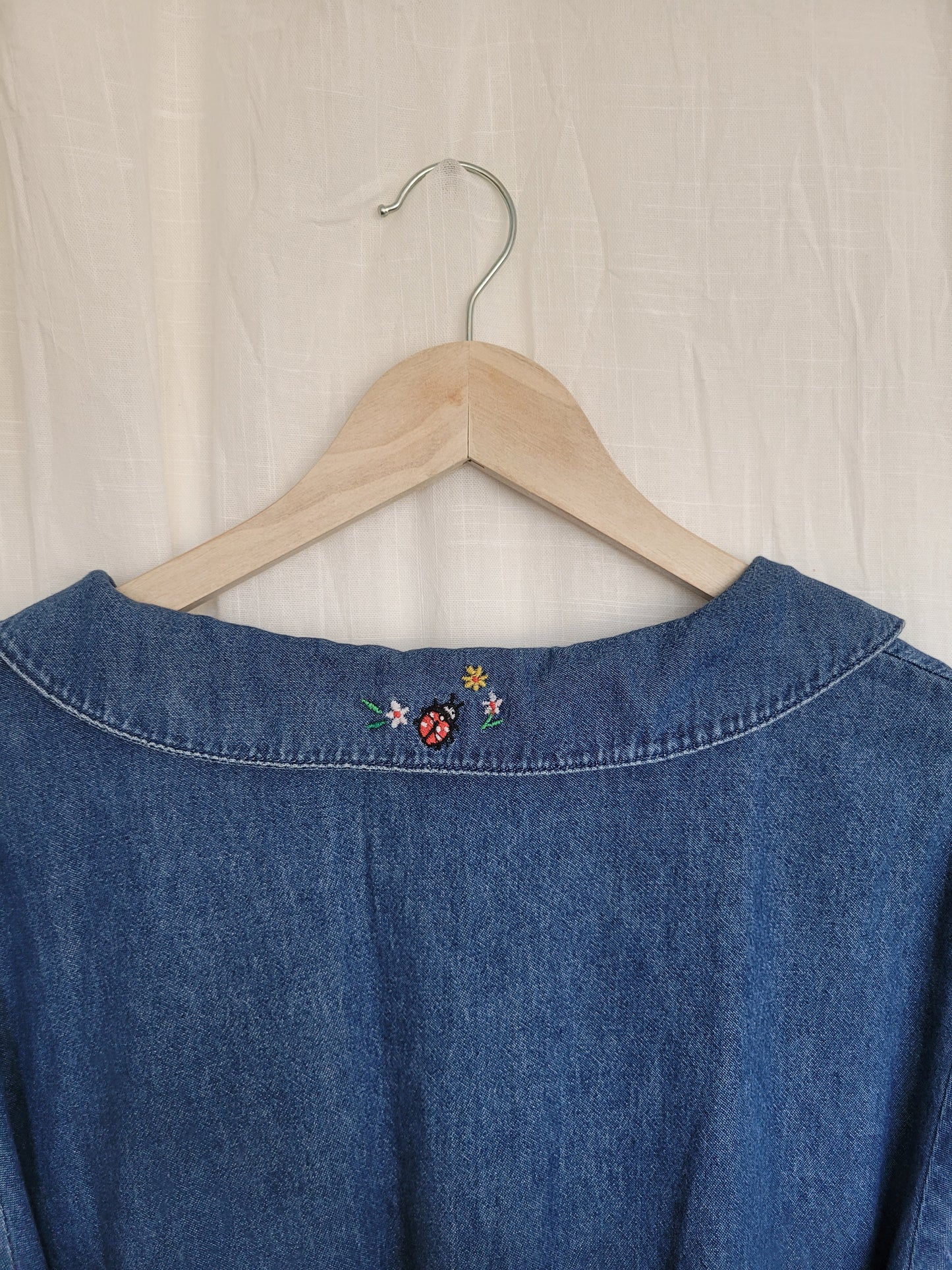 ✨ Sunny Meadow - vintage denim dress with embroidered details - size L