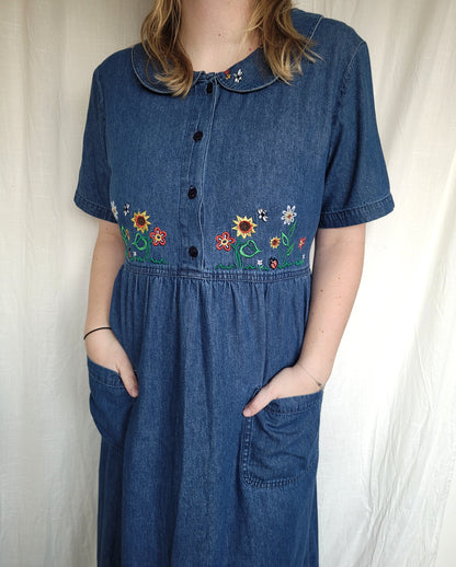 ✨ Sunny Meadow - vintage denim dress with embroidered details - size L