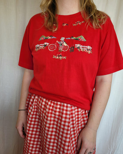 🐭 Tiny Adventures - vintage t-shirt with embroidered flower and mouse details - size M