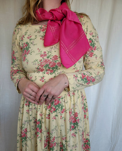 💖 The Golden Edge - vintage scarf with golden glitter edge