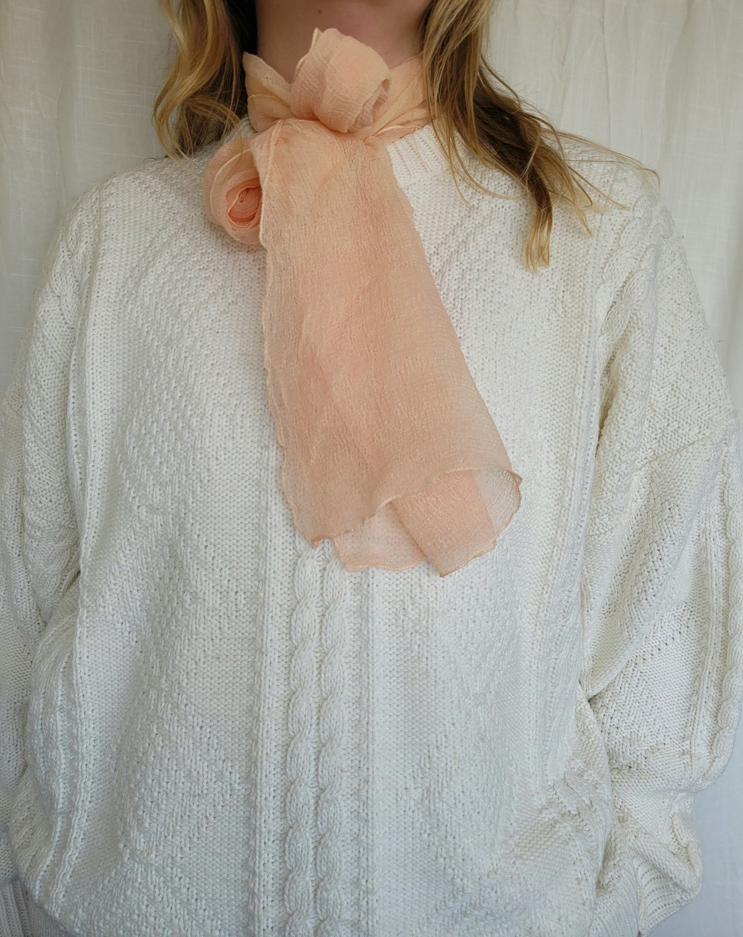 🍑 Peachy Breeze - vintage mesh scarf