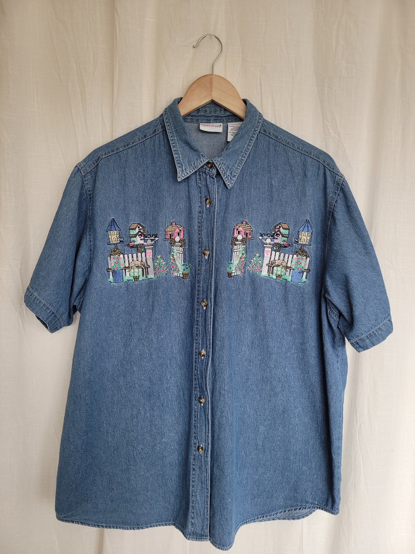 🌼 Lazy Garden Afternoon - vintage denim shirt with embroidered garden details - size XL