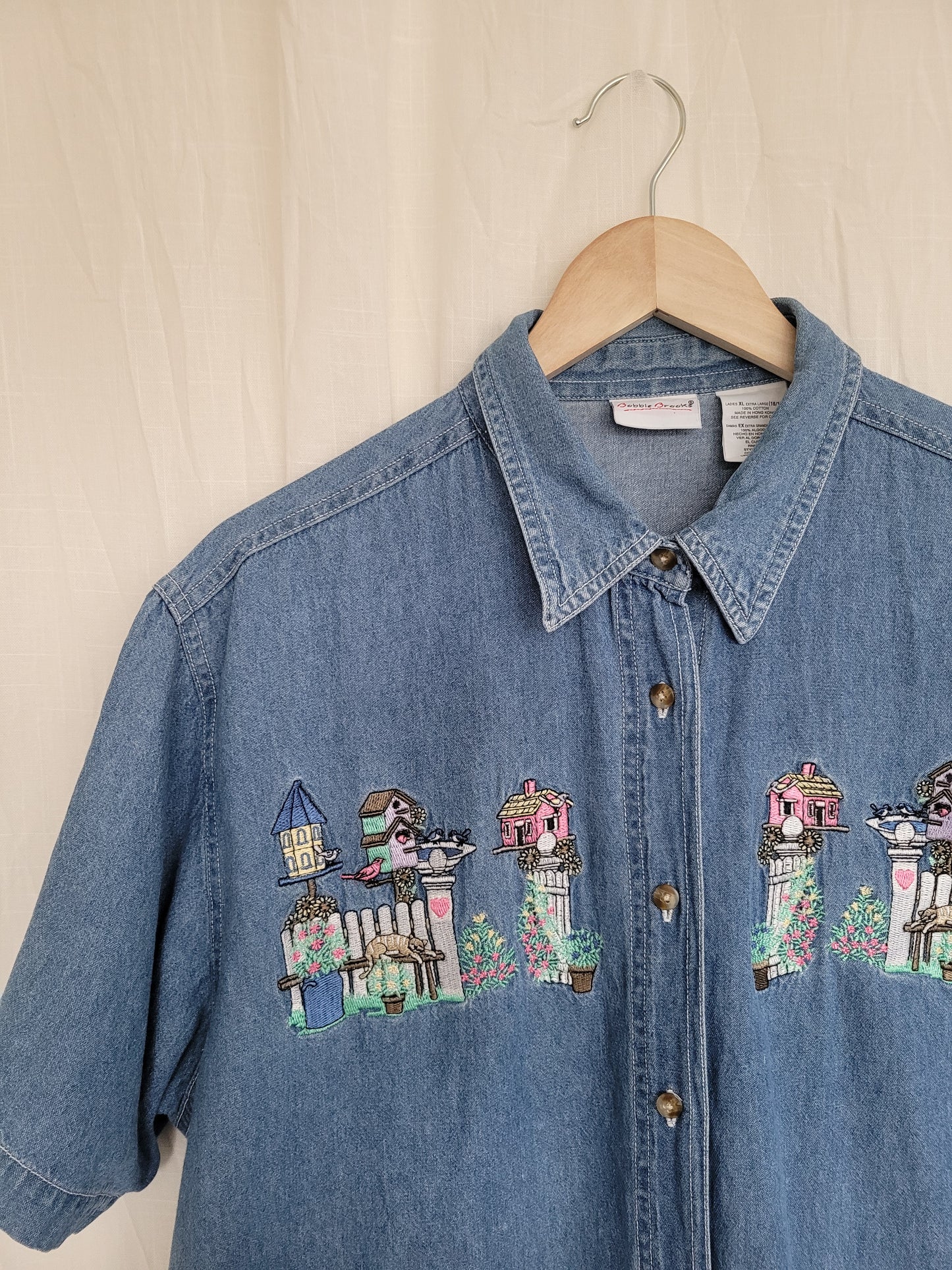 🌼 Lazy Garden Afternoon - vintage denim shirt with embroidered garden details - size XL