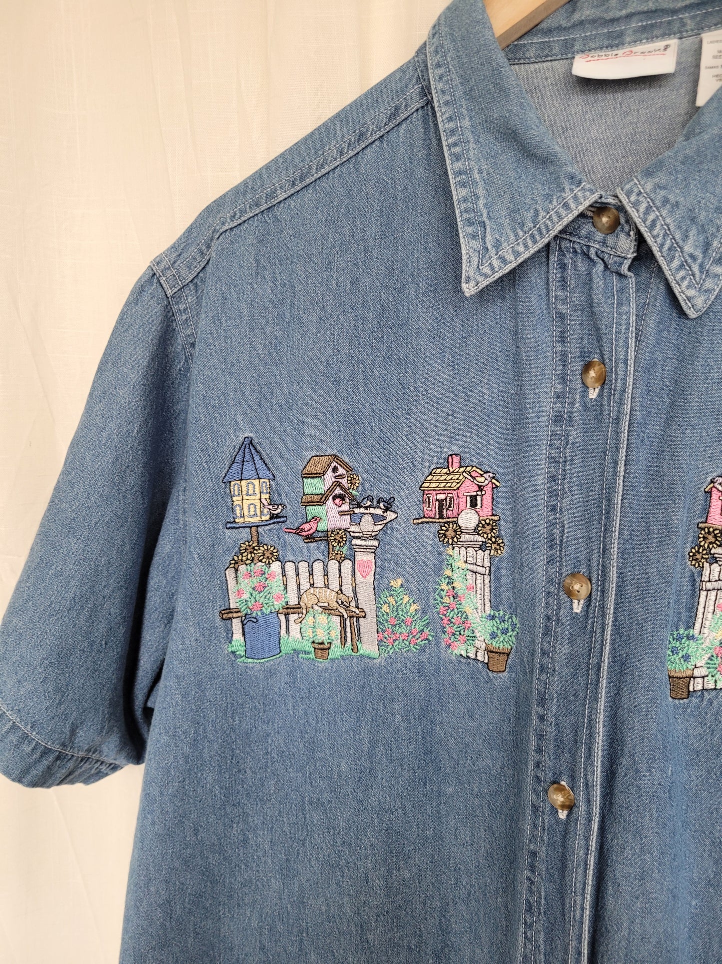 🌼 Lazy Garden Afternoon - vintage denim shirt with embroidered garden details - size XL