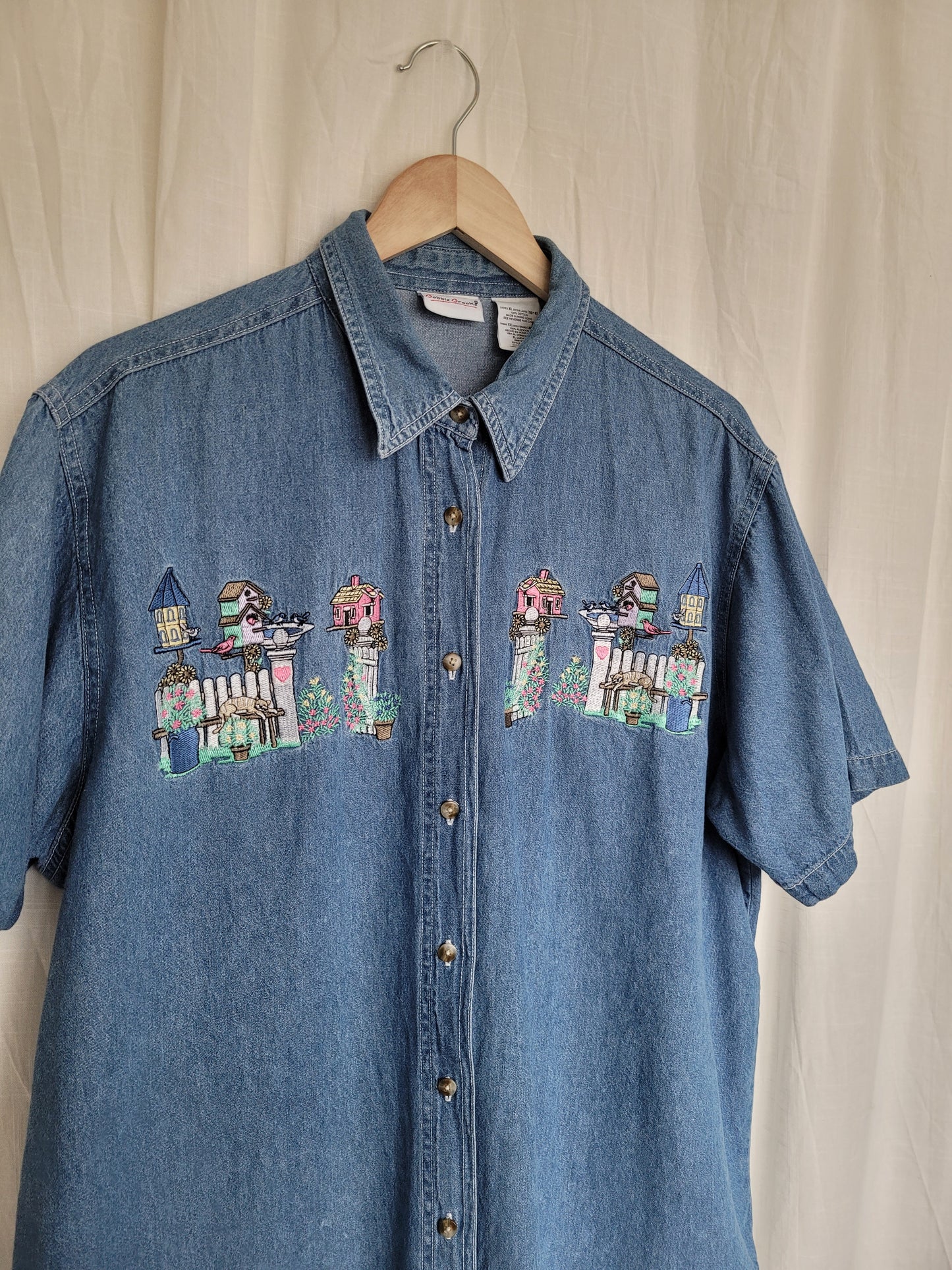 🌼 Lazy Garden Afternoon - vintage denim shirt with embroidered garden details - size XL