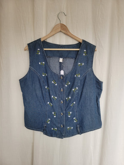 🤍 Alpine Garden - vintage denim vest with embroidered flowers - size XL