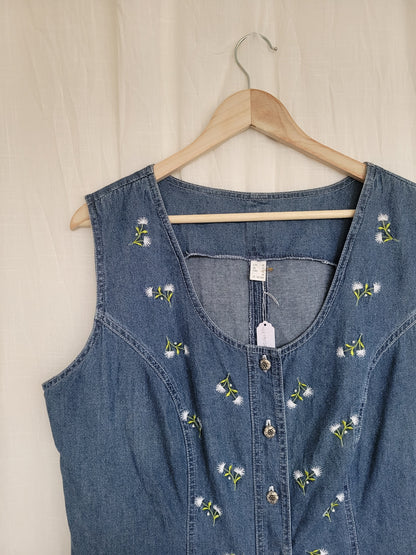 🤍 Alpine Garden - vintage denim vest with embroidered flowers - size XL