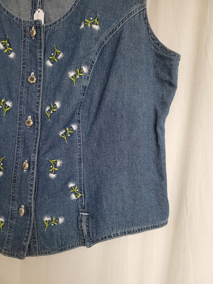 🤍 Alpine Garden - vintage denim vest with embroidered flowers - size XL