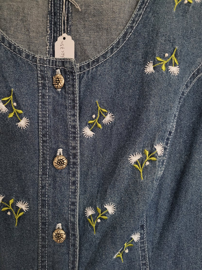 🤍 Alpine Garden - vintage denim vest with embroidered flowers - size XL