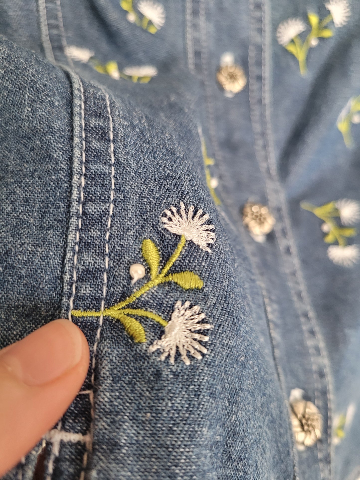 🤍 Alpine Garden - vintage denim vest with embroidered flowers - size XL