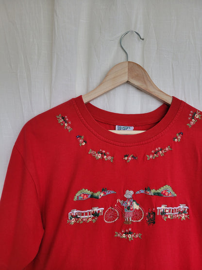 🐭 Tiny Adventures - vintage t-shirt with embroidered flower and mouse details - size M