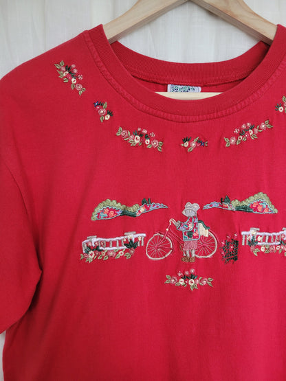 🐭 Tiny Adventures - vintage t-shirt with embroidered flower and mouse details - size M