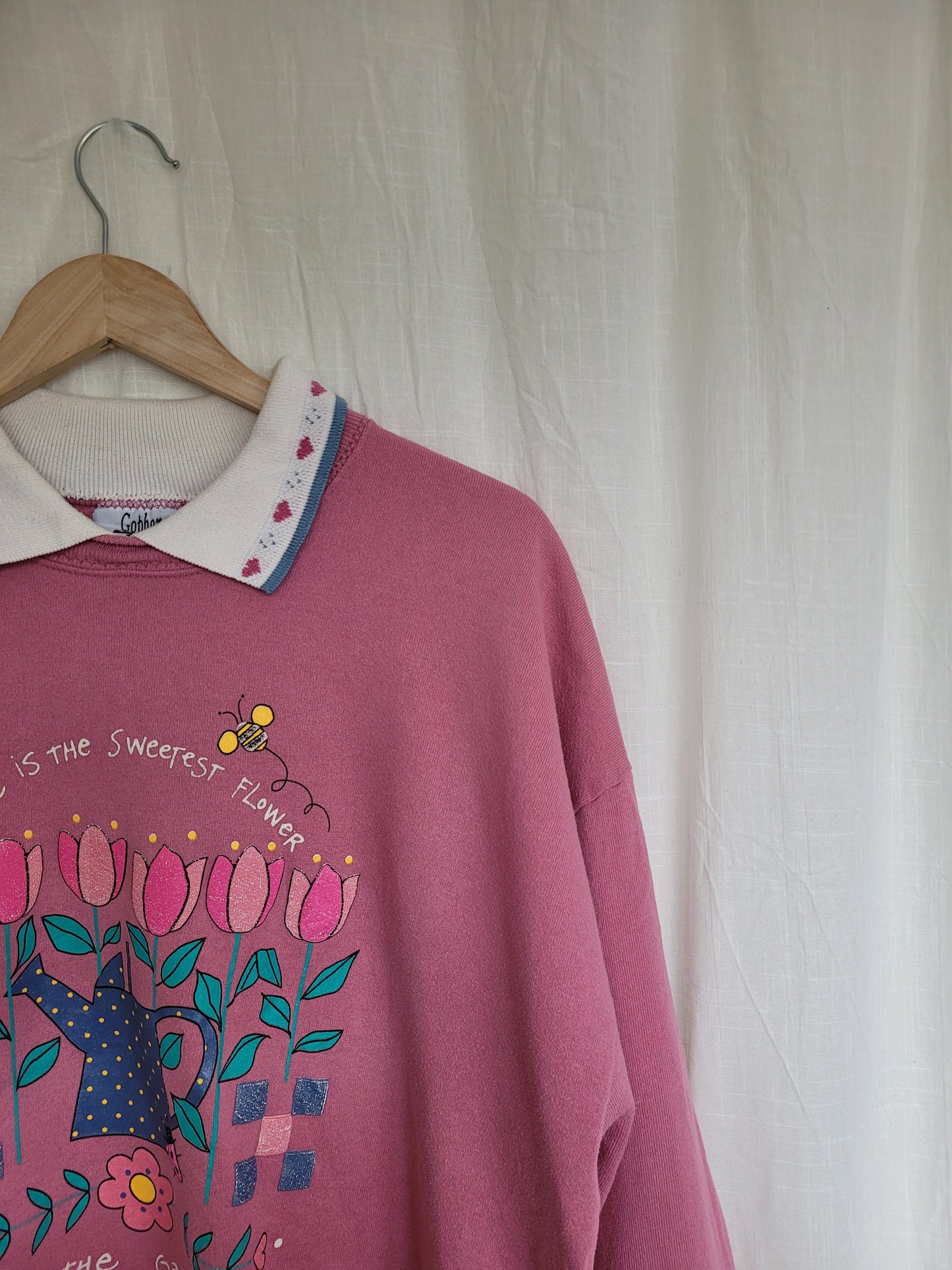 🌷 Love Grows Here - vintage crewneck sweater with spring inspired image - size XL