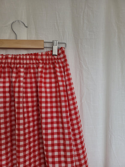 🍓 Strawberry Picnic - vintage red/white gingham skirt - size M to XL