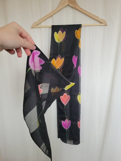 🌸 Tulip Garden - vintage scarf with tulip design