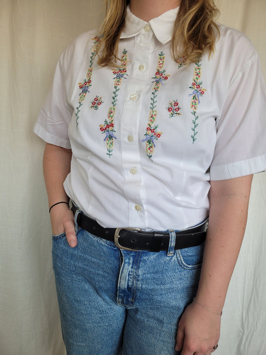 🤍 The Clean Bloom - vintage deadstock shirt with embroidered flowers - size L
