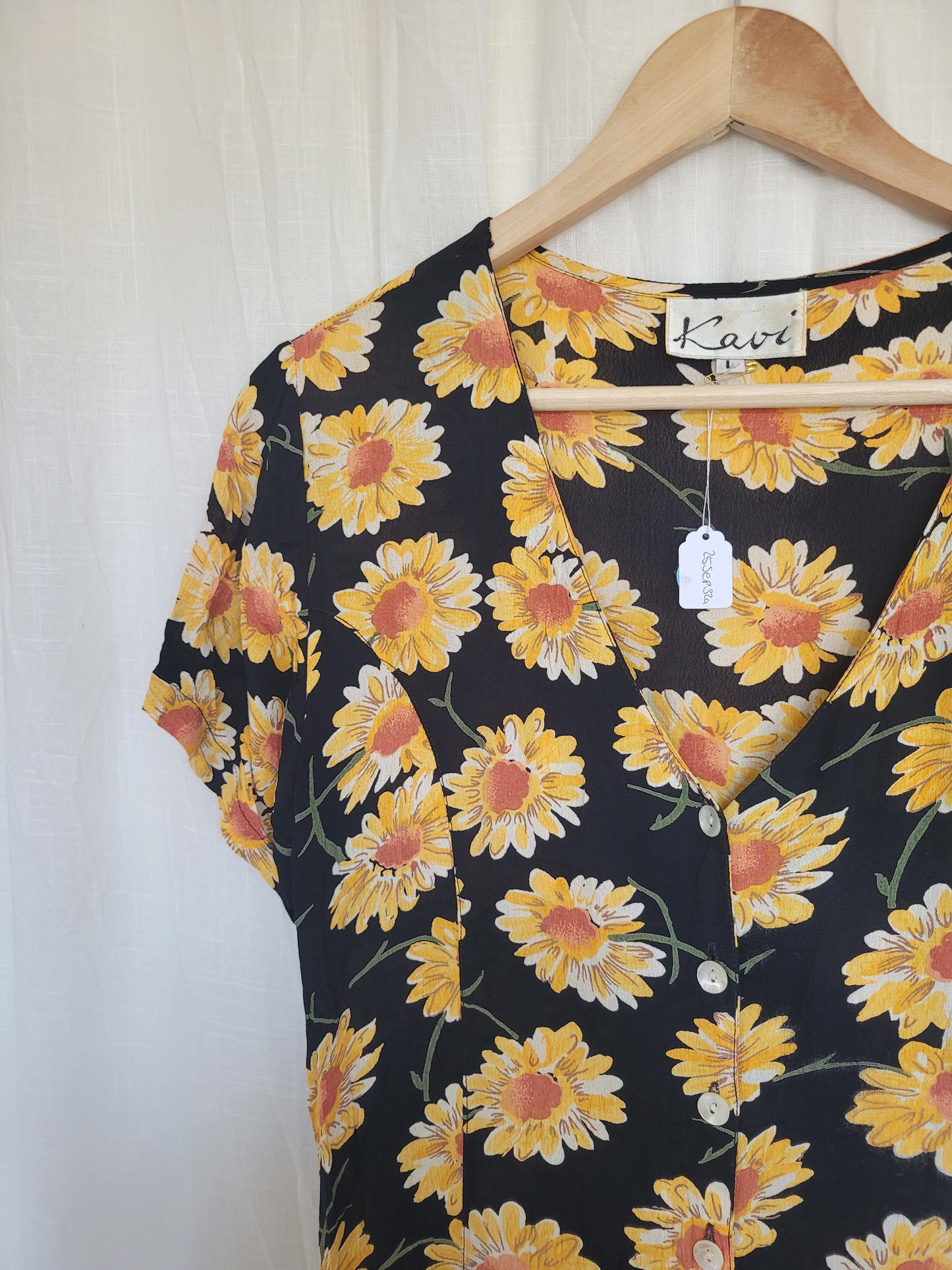 🖤 The Evening Garden - vintage long black dress with yellow flowerprint - size M/L