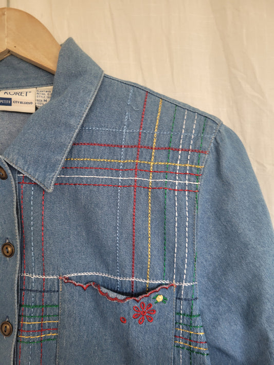 🌿 The Stripe & Bloom - vintage denim shirt with embroidered details - size M