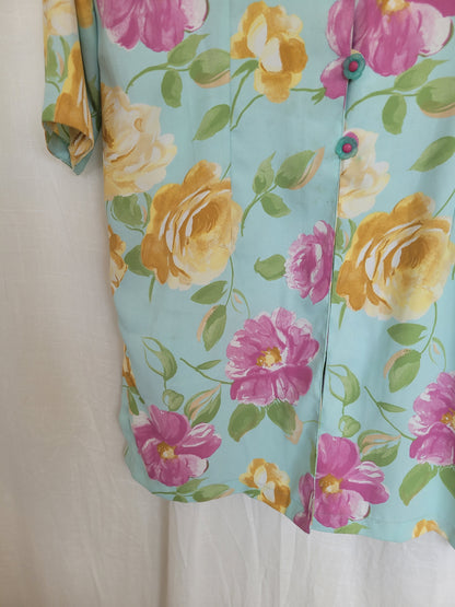 💙 Pastel Garden - vintage shirt with flower patterns and buttons (Perfectly Imperfect) - size L