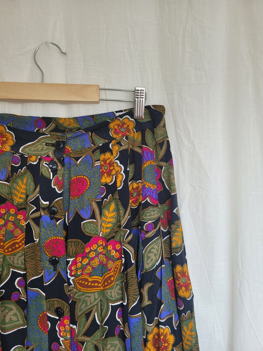 🌿 The Hidden Bloom - vintage skirt with floral patterns - size M