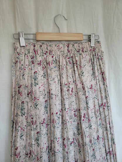 💗 Blush Bloom - vintage skirt with flower pattern - size M/L