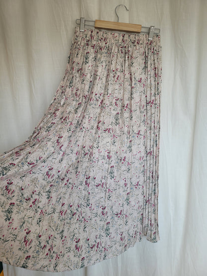 💗 Blush Bloom - vintage skirt with flower pattern - size M/L