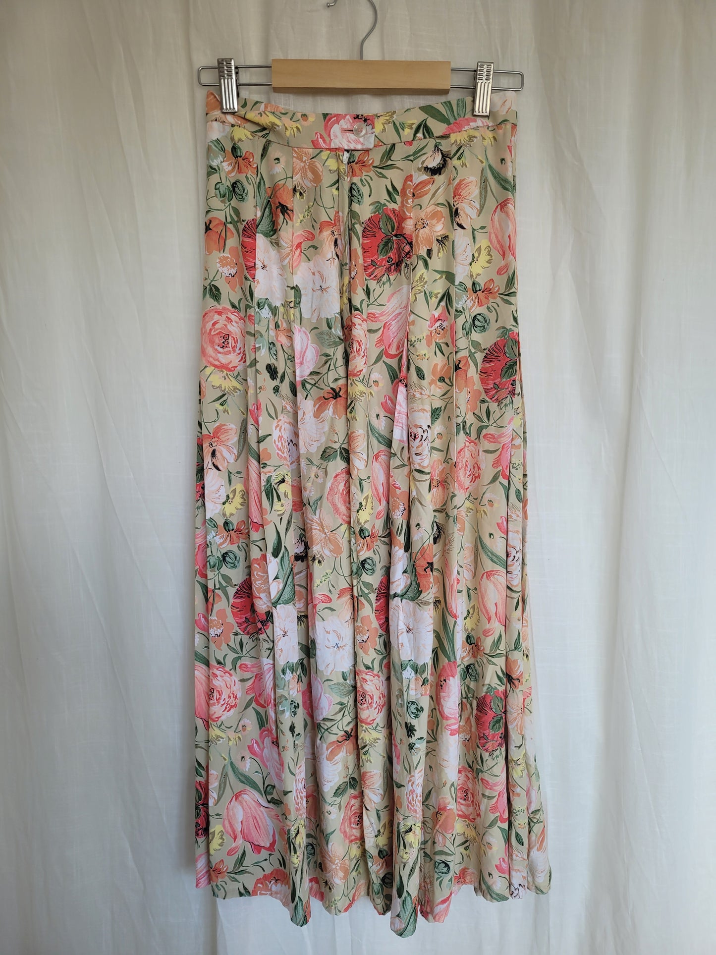🌸 Blushing Garden - vintage skirt with flower pattern - size S