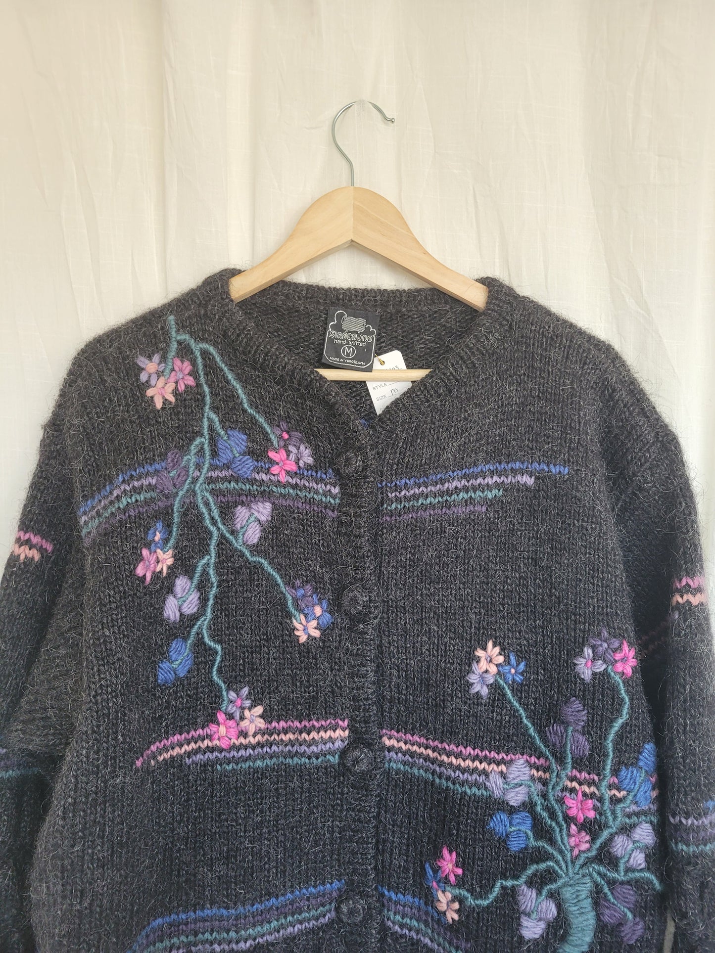💜 Pink & Purple Bloom - vintage woollen cardigan with embroidered blossomflowers - size M