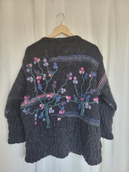 💜 Pink & Purple Bloom - vintage woollen cardigan with embroidered blossomflowers - size M