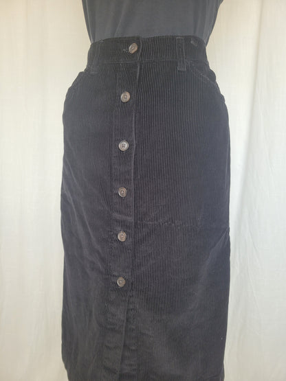 ✨ Velvet Shadow - black corduroy skirt - size L