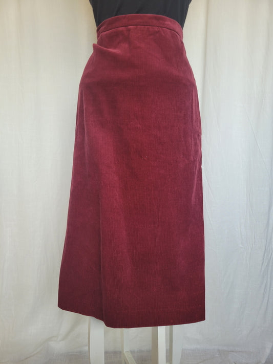 🍷Velvet Wine - bordeaux colored corduroy skirt - size M/L