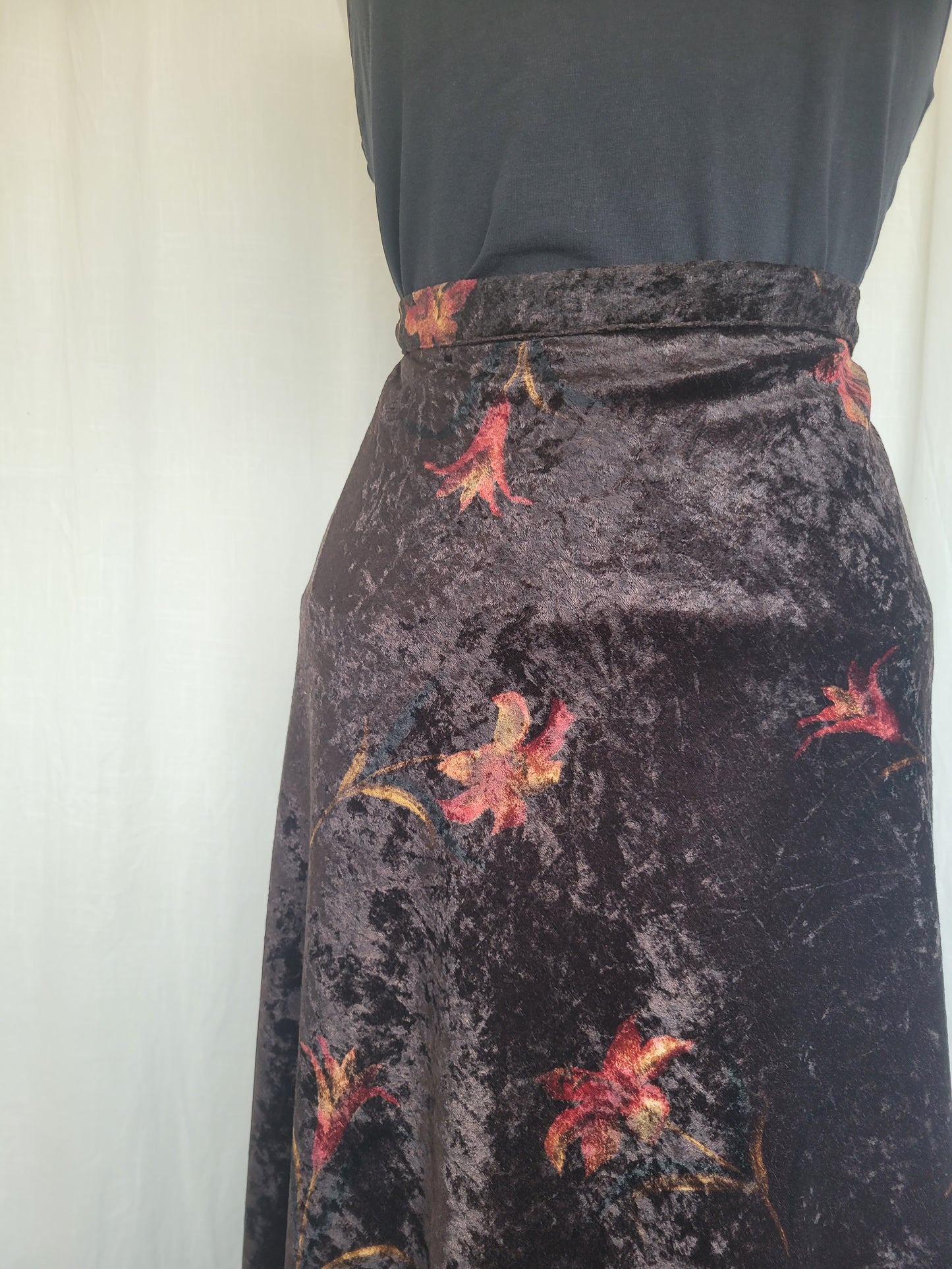 🔮 Witching Hour - vintage dark brown velvet skirt - size L