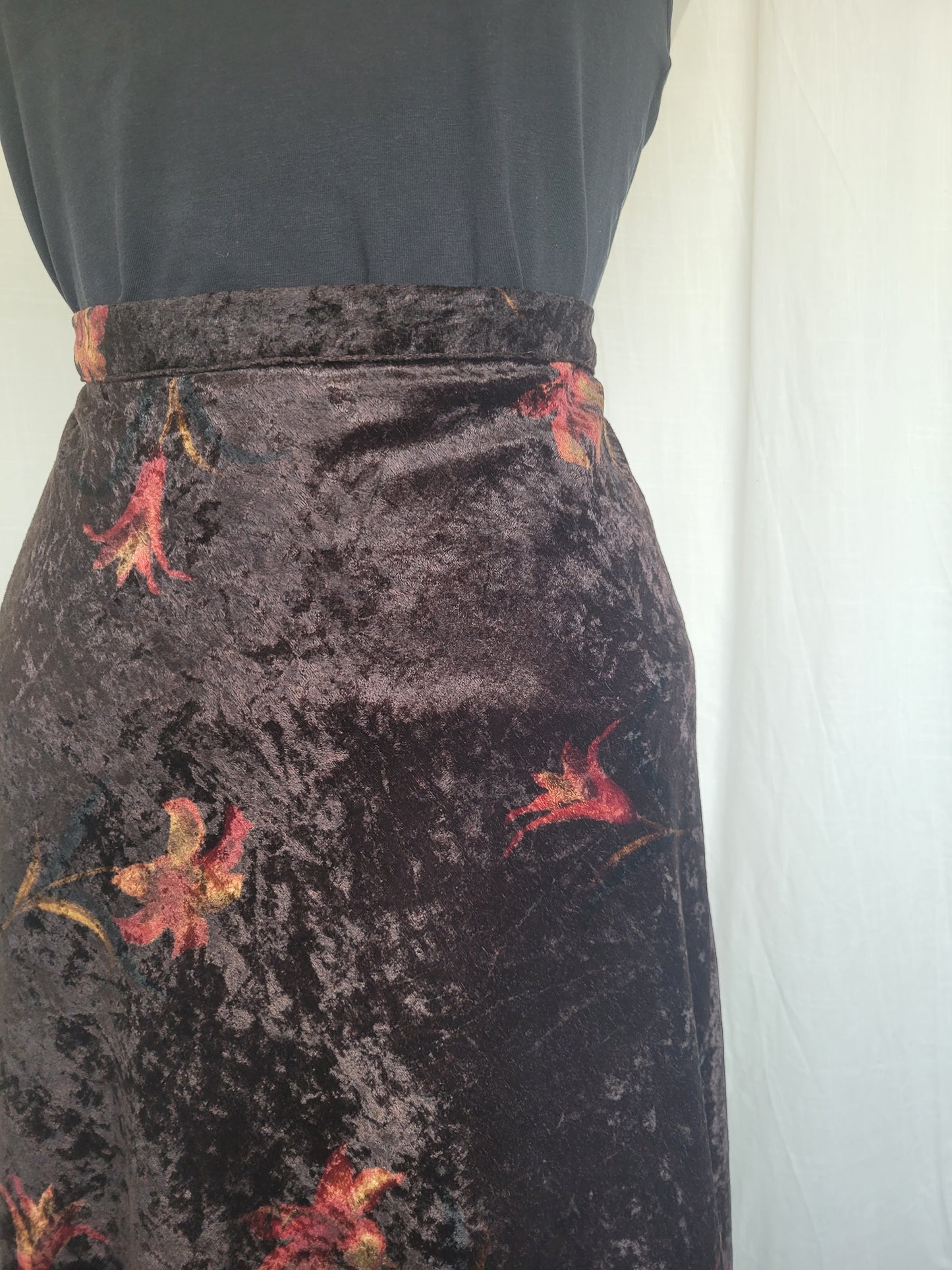 🔮 Witching Hour - vintage dark brown velvet skirt - size L