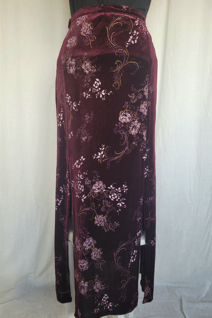🖤 Velvet Night - long velvet vintage skirt with front and back slits and flower patterns - size M